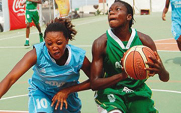 Team FCT taking on Team Niger in the women&rsquo;s basketball event ...on Tuesday